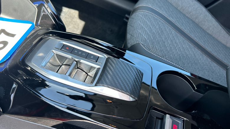 Peugeot 208 1.2 Hybrid 100 Allure 5dr e-DSC6 Petrol Hatchback